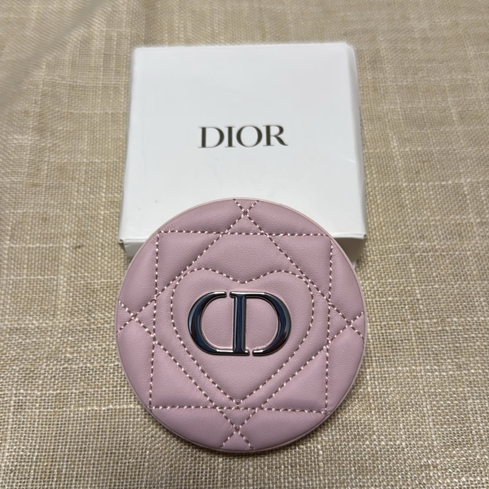💔💔NOT AVAILABLE💔💔Dior Gift Bundle - Picture 4 of 7